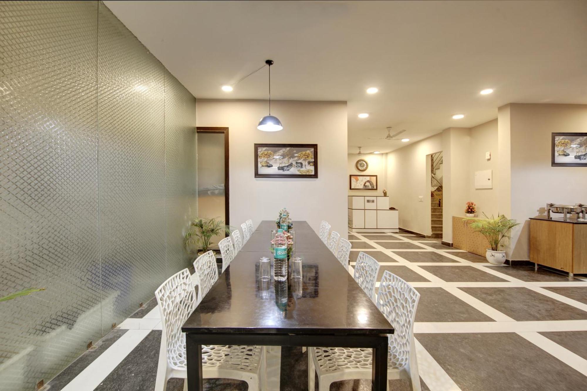 Limewood Stay - Fortis Hospital Gurgaon Extérieur photo
