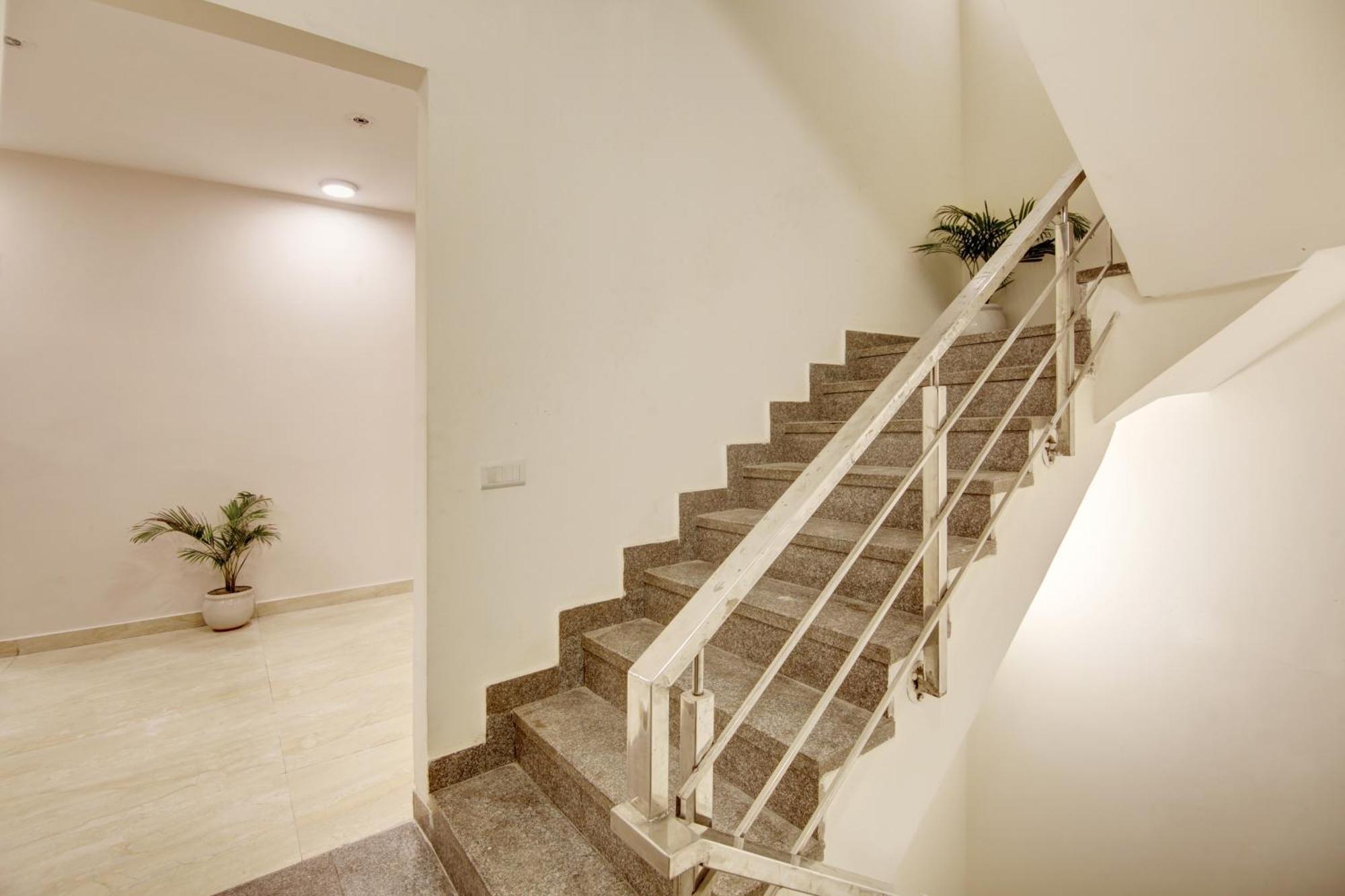 Limewood Stay - Fortis Hospital Gurgaon Extérieur photo